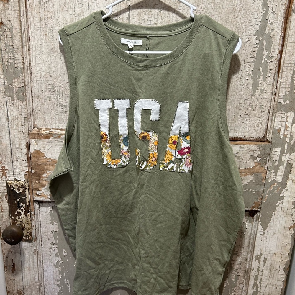 Women’s sleeveless tshirt